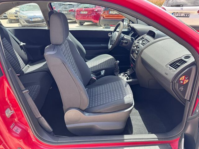 RENAULT MEGANE 1.4 AUTHENTIQUE SPANISH LHD IN SPAIN 75000 MILES SUPER 2006
